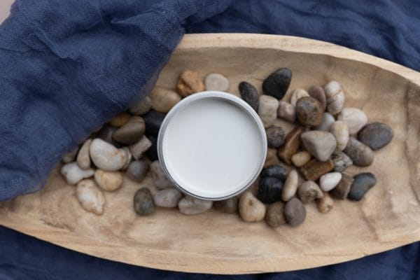 Dixie Belle Silk All In One Mineral Paint Glacier - Image 4