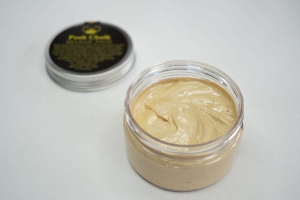 Posh Chalk Metallic Paste - Light Gold - Image 3