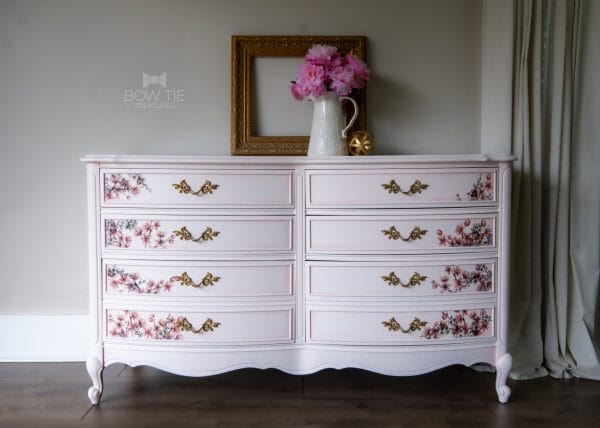 Dixie Belle Chalk Mineral Paint Soft Pink - Image 6