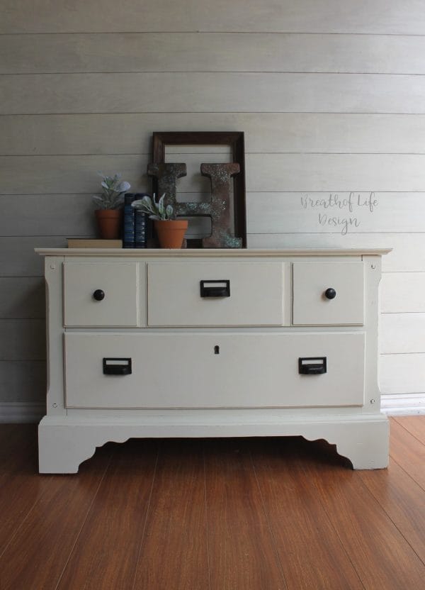 Dixie Belle Chalk Mineral Paint Buttercream - Image 5