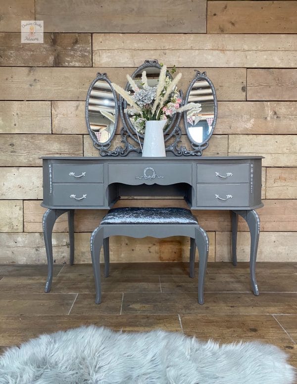 Dixie Belle Chalk Mineral Paint Hurricane Gray - Image 8