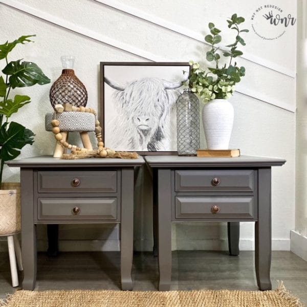 Dixie Belle Chalk Mineral Paint Hurricane Gray - Image 3