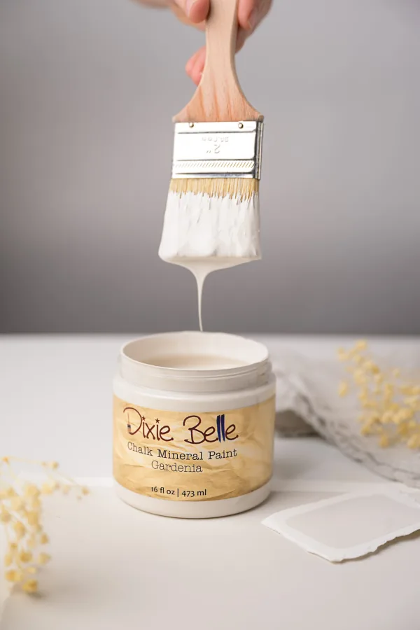 Dixie Belle Chalk Mineral Paint Gardenia - Image 3