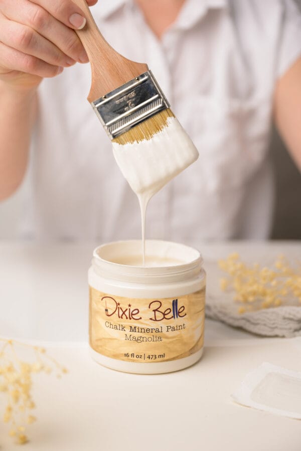 Dixie Belle Chalk Mineral Paint Magnolia - Image 3