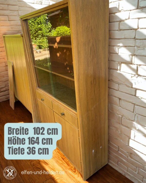 Mid-century display cabinet with glass front - stylish, practical and full of possibilities - ready for your project or for refurbishment at home - Image 2